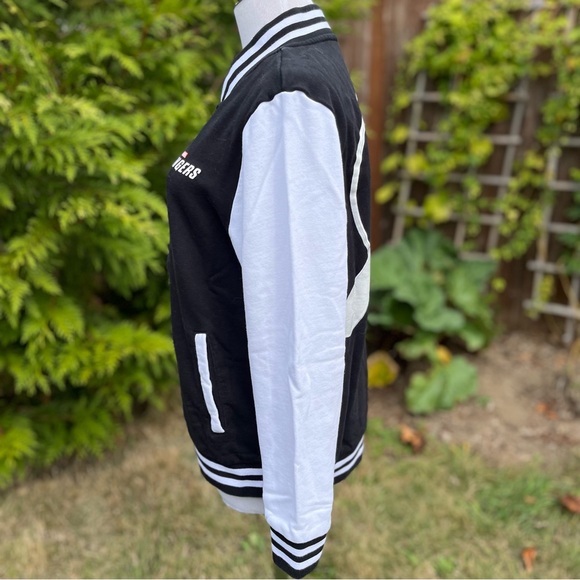 Marvel Avengers Varsity Jacket White Black Medium Unisex Dev Team Gift - Picture 5 of 12
